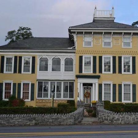 Ej Bowman House Bed & Breakfast Lititz Exterior photo