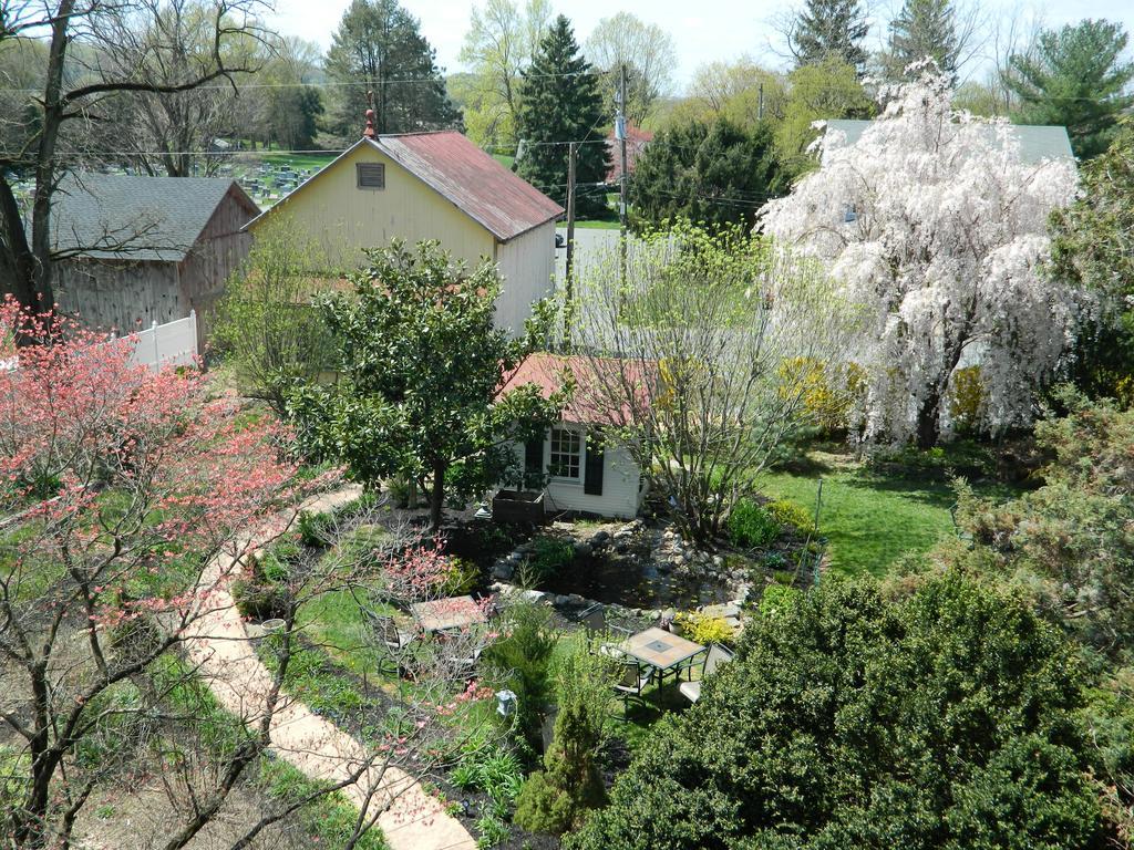 Ej Bowman House Bed & Breakfast Lititz Exterior photo