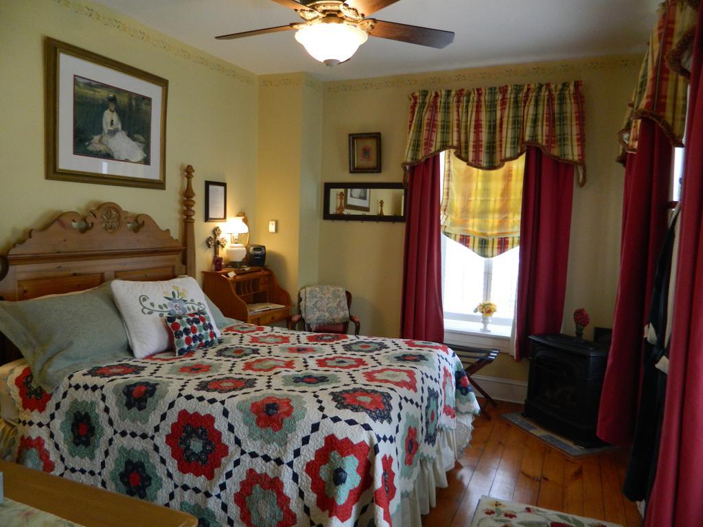 Ej Bowman House Bed & Breakfast Lititz Room photo