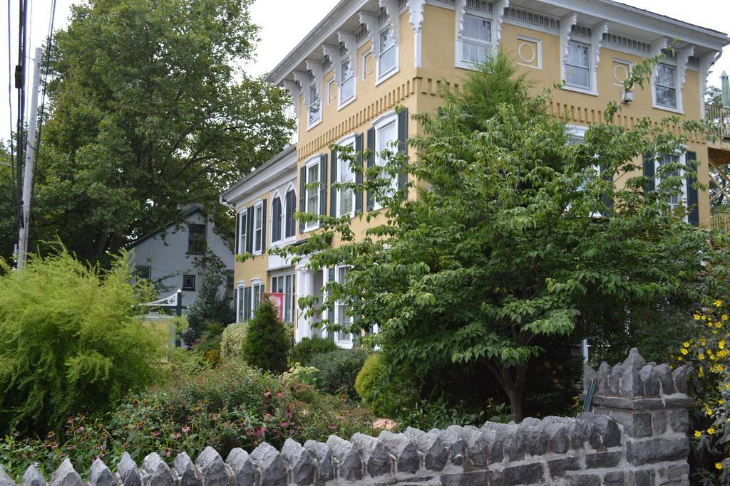 Ej Bowman House Bed & Breakfast Lititz Exterior photo